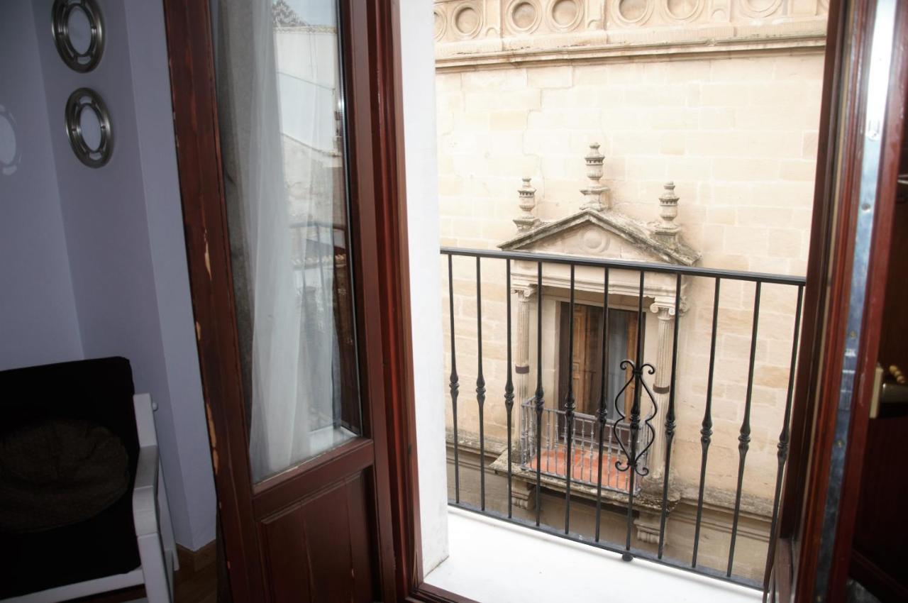 Apartamentos Turisticos Architettura Ubeda Экстерьер фото